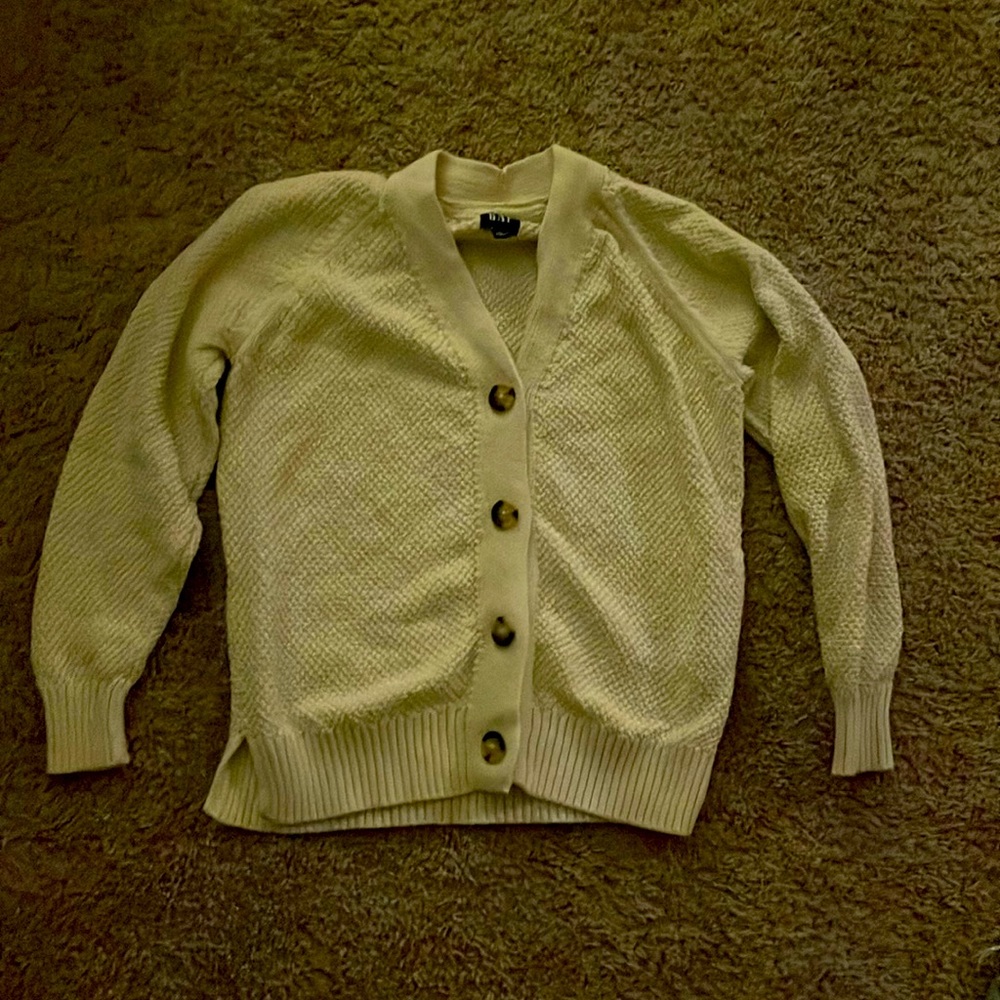 Cute cardigan!